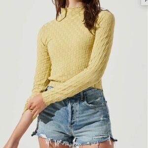 ASTR X Revolve Womens Lanare Top Pistachio Medium